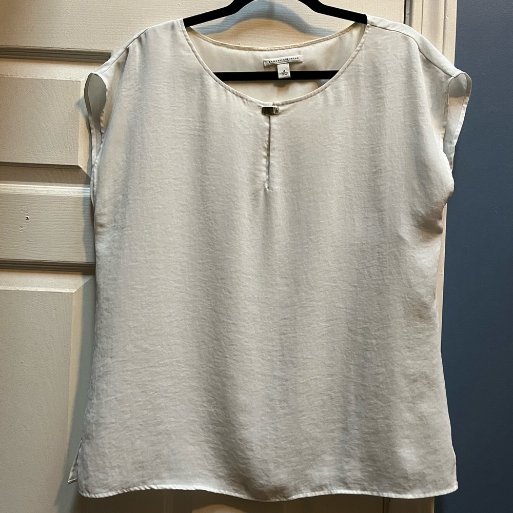 Banana Republic Clip Front Blouse